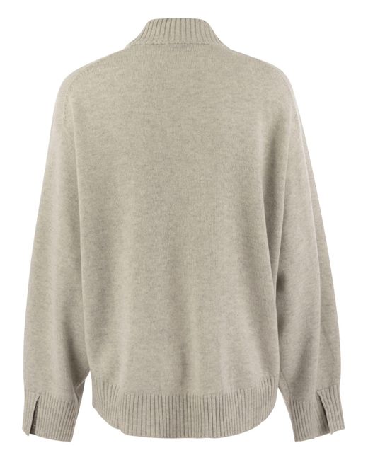 Brunello Cucinelli Cashmere Chimney Neck Sweater Met Glanzende Manchetdetails in het Gray