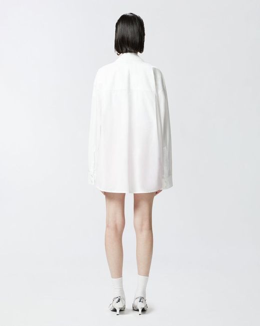 Rosa blanco Pinko de color White