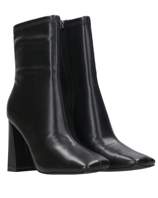 Steve Madden Black Boots