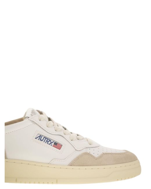Autry White Medalist Low for men