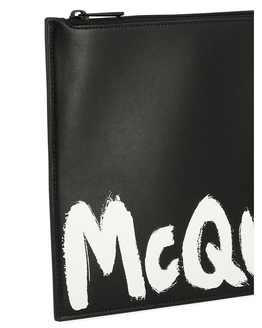 Alexander Mc Queen "Mc Queen Graffiti" Clutch Alexander McQueen de color Black