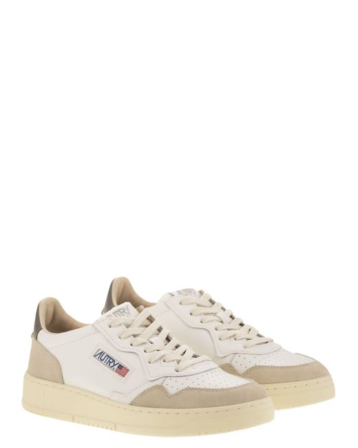 Autry White Medalist Low for men