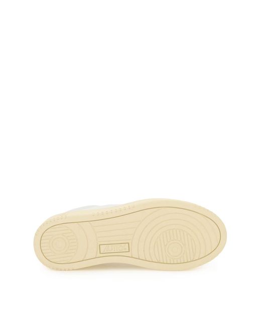 Zapatillas de zapatillas de deporte de cuero de cuero Autry de color White