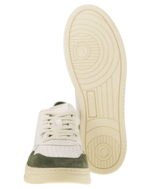 Autry Medaillengewinner niedriger Turnschuhe in Ziegenleder und Wildleder in White für Herren
