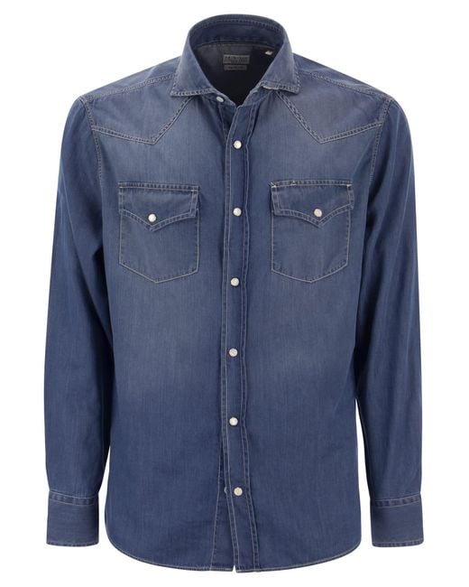 Brunello Cucinelli Blue Easy Fit -Hemd in leichten Jeans mit Pressebergen