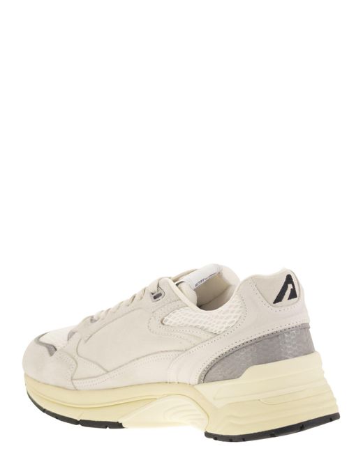 Autry Hyperway Sneakers in White für Herren