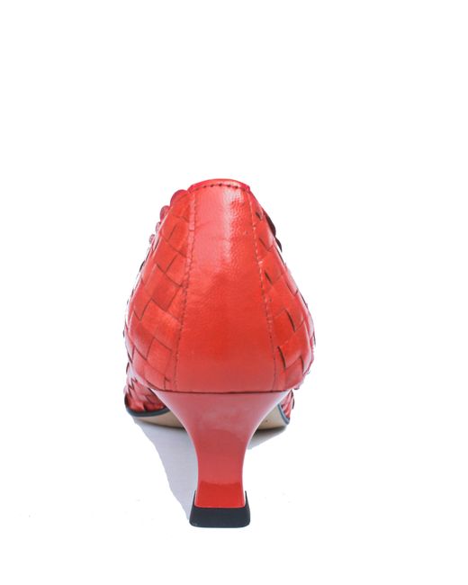 LA ROSE Red Pumps