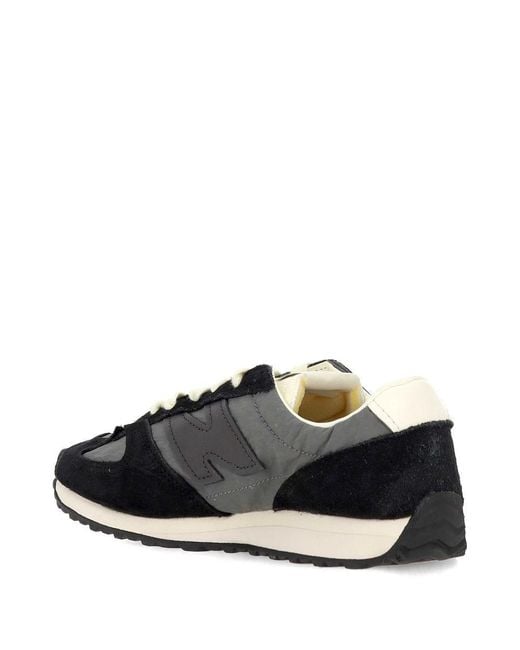New Balance Black Sneakers