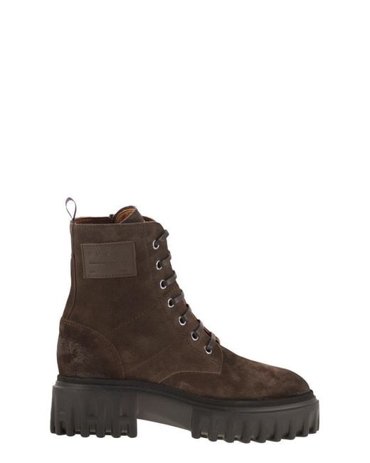 Hogan Brown H700