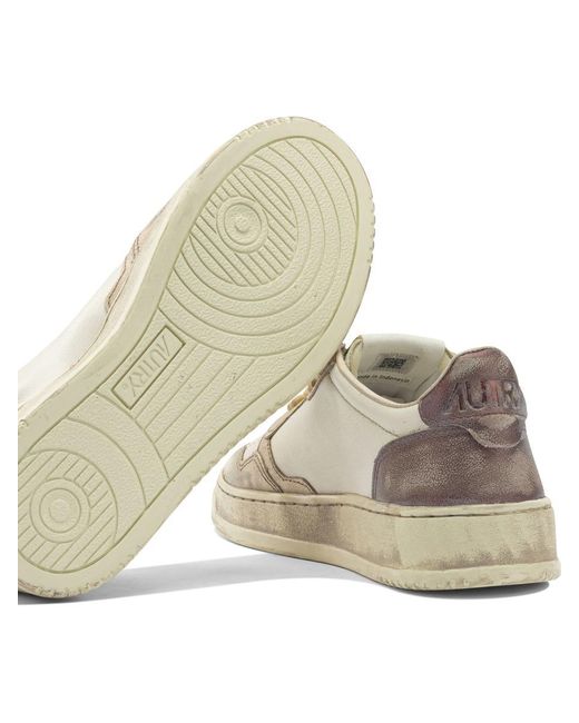 Autry White "Medalist Low Super Vintage" Sneakers