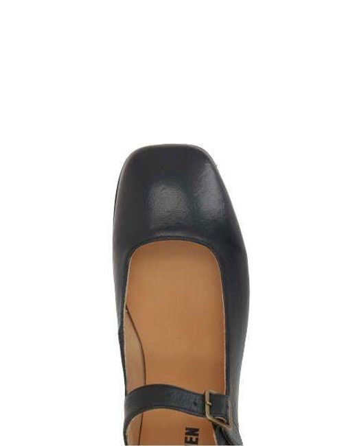 Ziggy Chen Black Flat Shoes