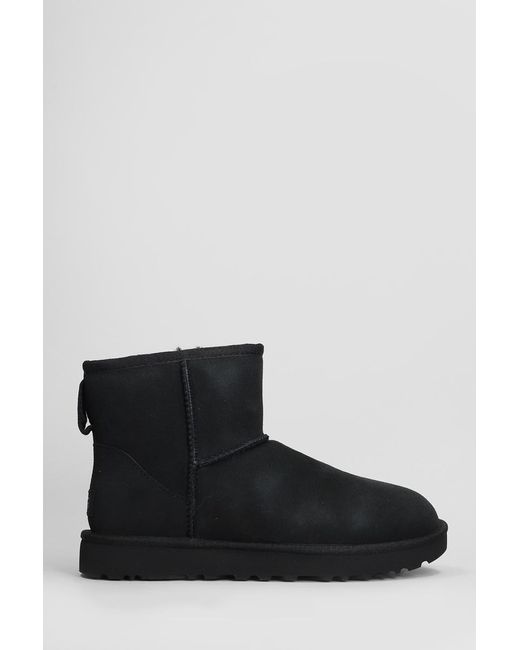 Ugg Black Classic Mini Ii Low Heels Ankle Boots