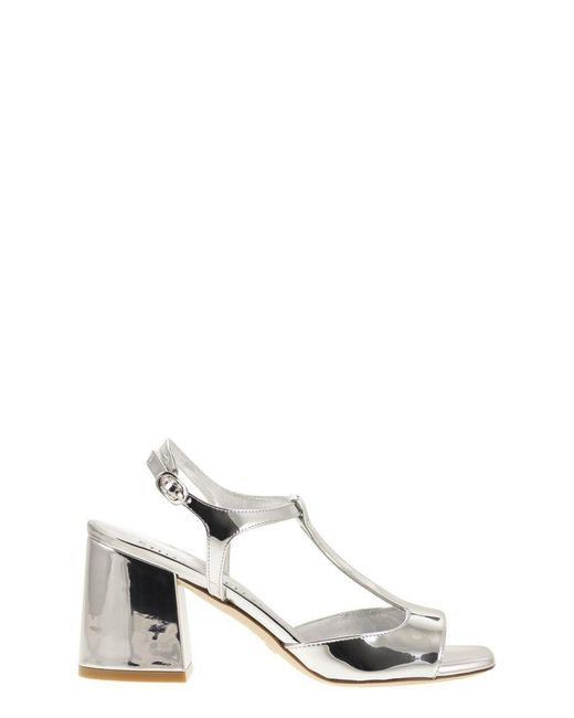 Stuart Weitzman White Flareblock