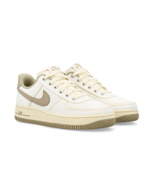 Nike White Wmns Air Force 1'07 Sneakers