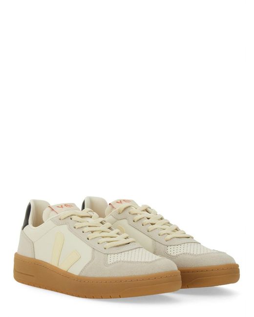 Veja Natural Sneaker "V-82"