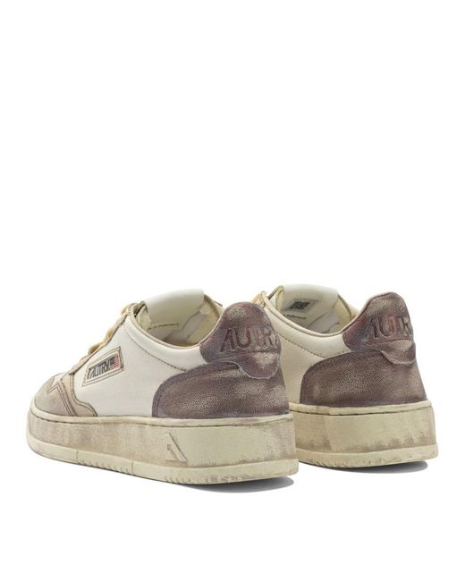 Autry White "Medalist Low Super Vintage" Sneakers