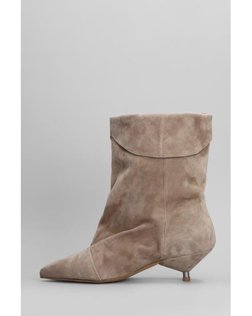 GISÉL MOIRÉ Brown Miriam Low Heels Ankle Boots
