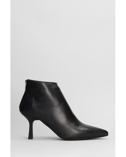 GISÉL MOIRÉ Black Elise High Heels Ankle Boots