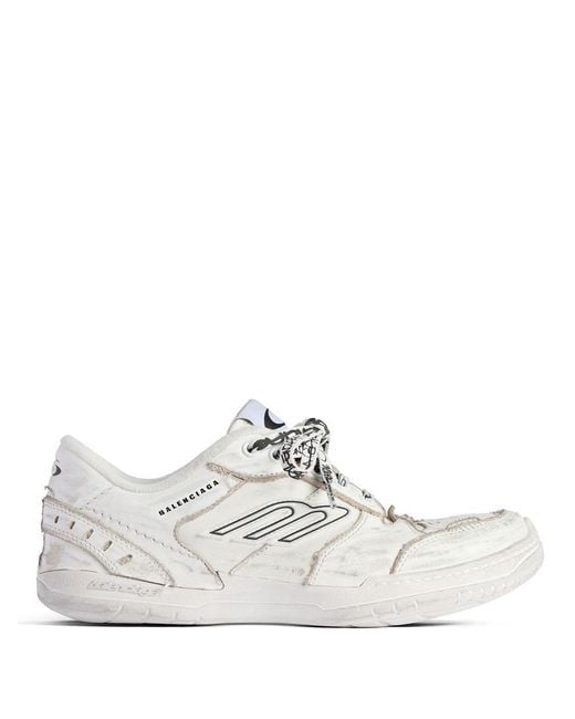 Balenciaga White Hamptons Medium Worn-Out Sneaker