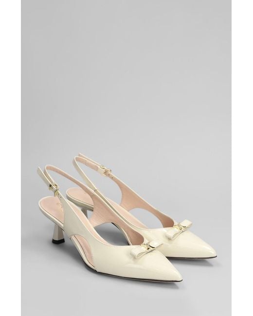Evaluna Natural Pumps