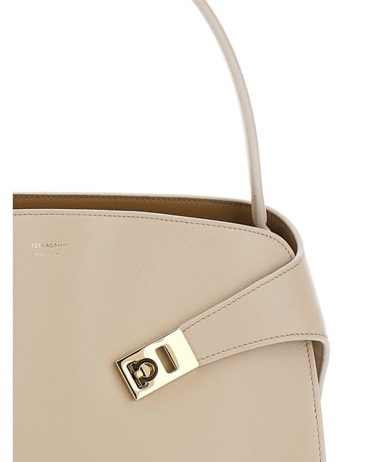 Ferragamo Natural Hug Sh S Shoulder Bag 34,0X15,5X25,5