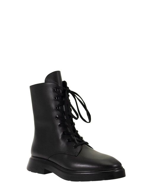 stuart weitzman the mckenzee boot