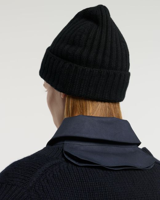 Barrie Black Cashmere Beanie