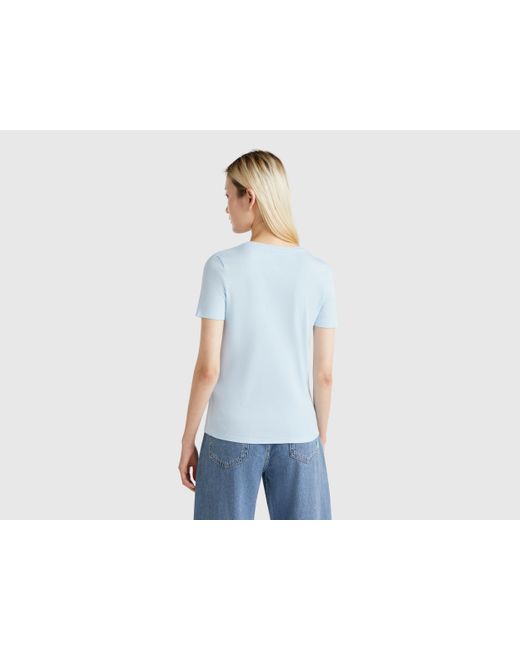 Benetton, Camiseta Celeste De Algodón Puro Con Escote De Pico, Celeste, Mujer Benetton de color Blue