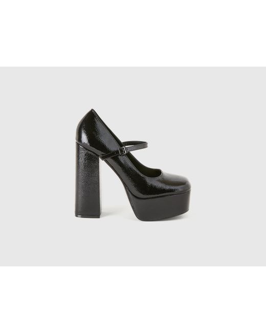 Benetton Black Glossy Pumps With Heel And Buckle