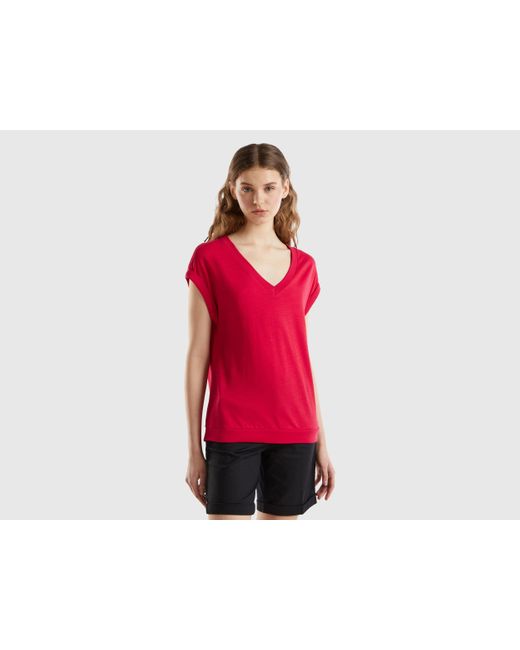 Benetton Red T-shirt With V-neck