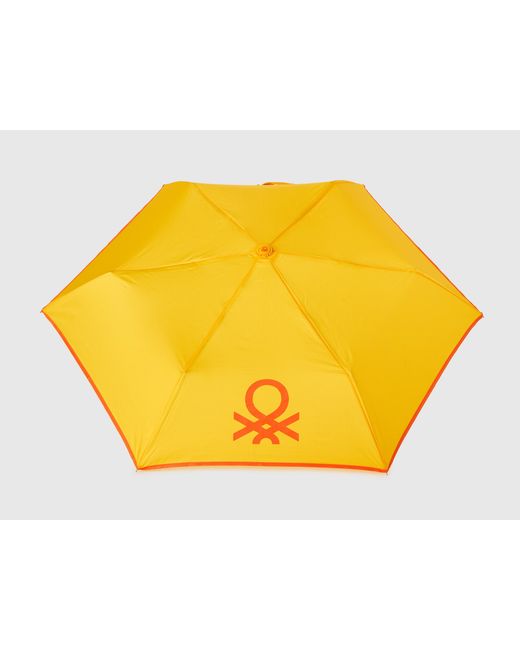 Benetton Black Benetton, Umbrella