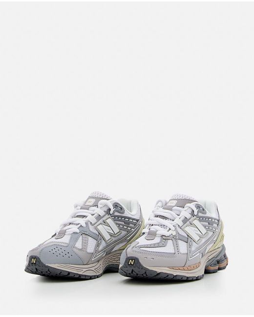 2000' Running Sneakers di New Balance in White da Uomo
