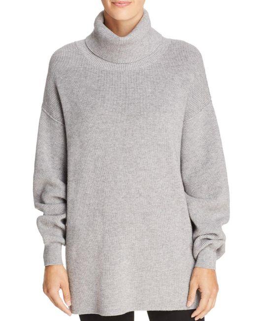 Relaxed Turtleneck Sweater in Dark Gray 