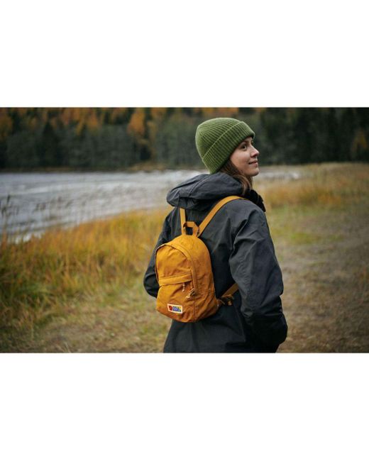 carhartt small backpack