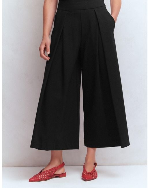 Boden White Single Pleat Ponte Culottes