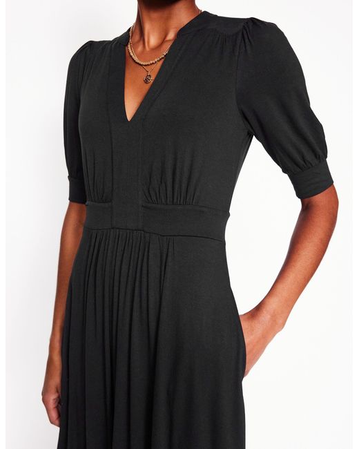 knee length dresses for ladies COCOMELODY A Bold Statement of Love Timeless Black Wedding Dress Beauty Long Sleeves CW3526, 45 Days / Black / US22-UK24-EUR52