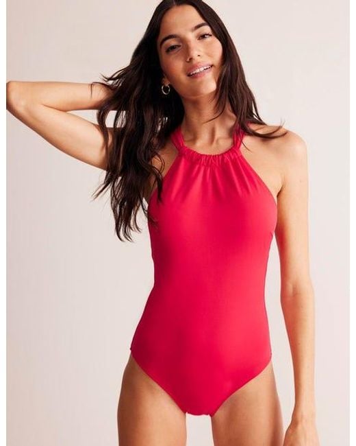 Maillot de bain froncé et croisé dans le dos Boden en coloris Pink