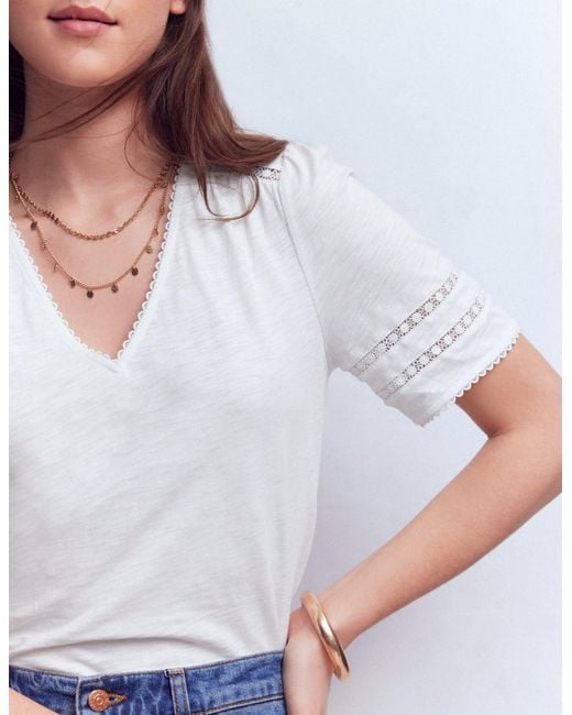 Boden White Poppy Trim V Neck T-Shirt