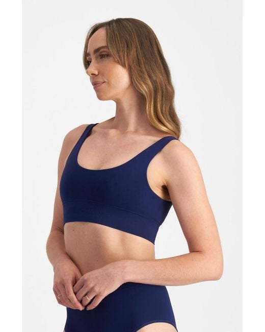 Bonds Blue Bases Seamless Scoop Crop
