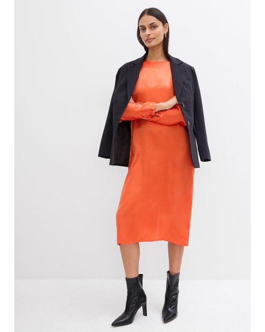 bonprix Red Midikleid Mit Fledermausärmeln Aus Fließendem Satin