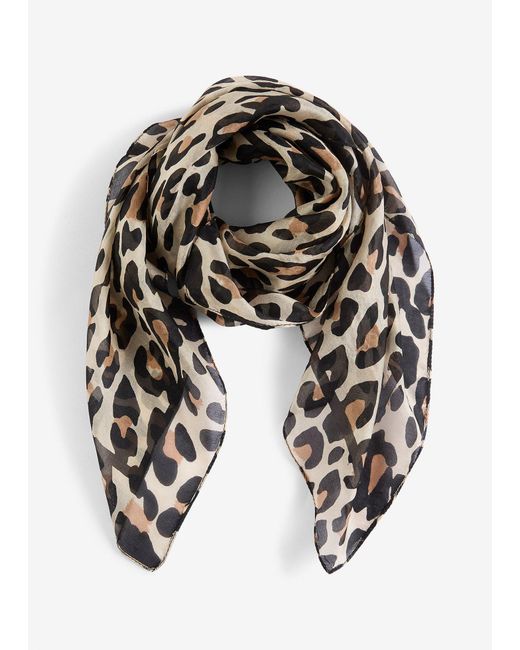 bonprix White Reines Seidentuch Mit Leoprint