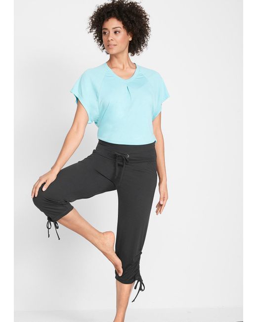 Pantaloni Capri Per Wellness di bonprix in Black