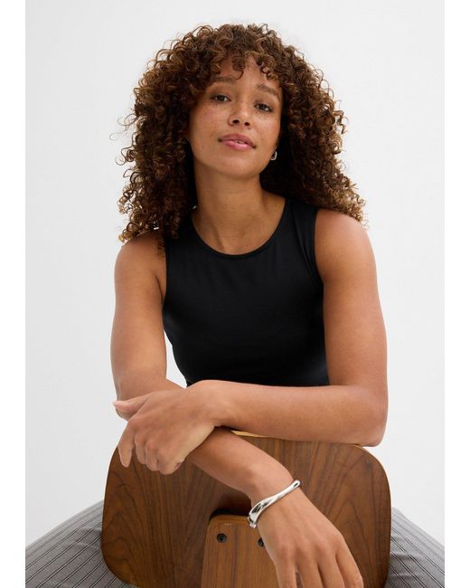Top Corto Aderente (Pacco Da Due) di bonprix in White