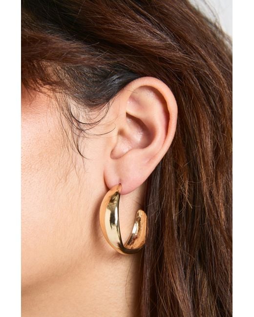 Chunky Abstract Medium Hoop Earrings Boohoo de color Brown