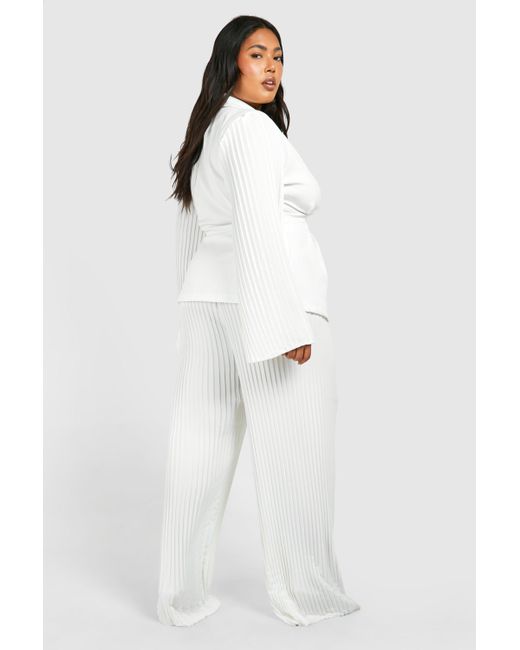 Plus Pleated Wide Leg Tailored Trousers Boohoo de color White