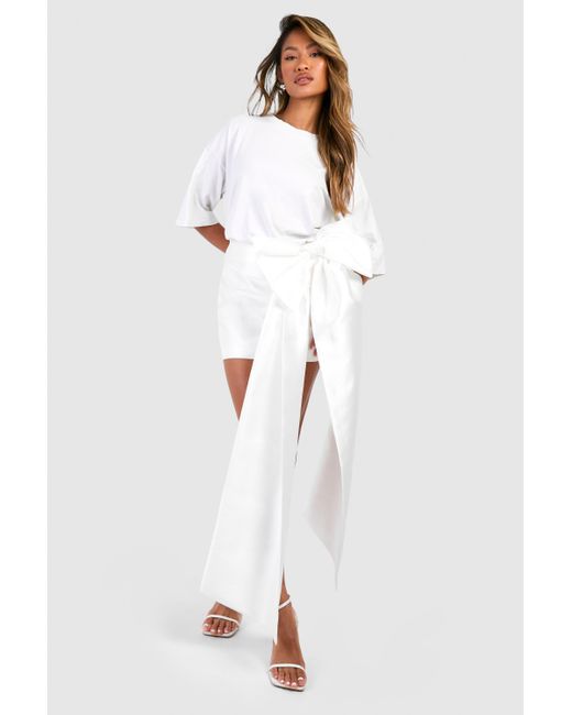 Boohoo White Premium Structured Bow Draped Satin Mini Skirt