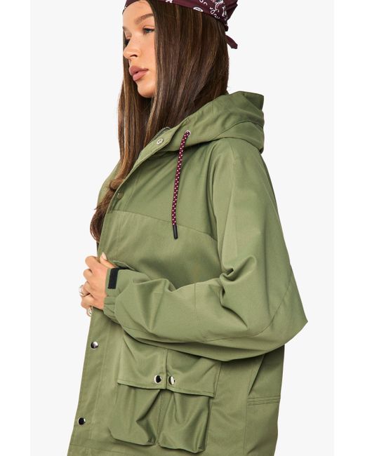 Chaqueta Con Atadura En Contraste Boohoo de color Blue