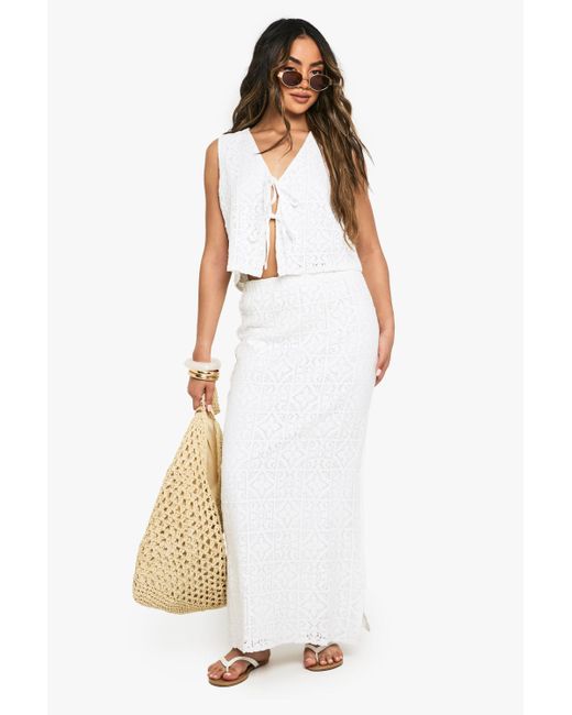 Chaleco De Croché Con Atadura Frontal Boohoo de color White