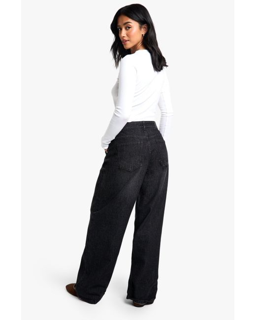 Vaqueros Petite Boyfriend Básicos Boohoo de color Black