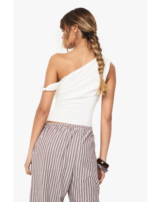 Boohoo White Twist Detail Off The Shoulder Linen Look Crop Top